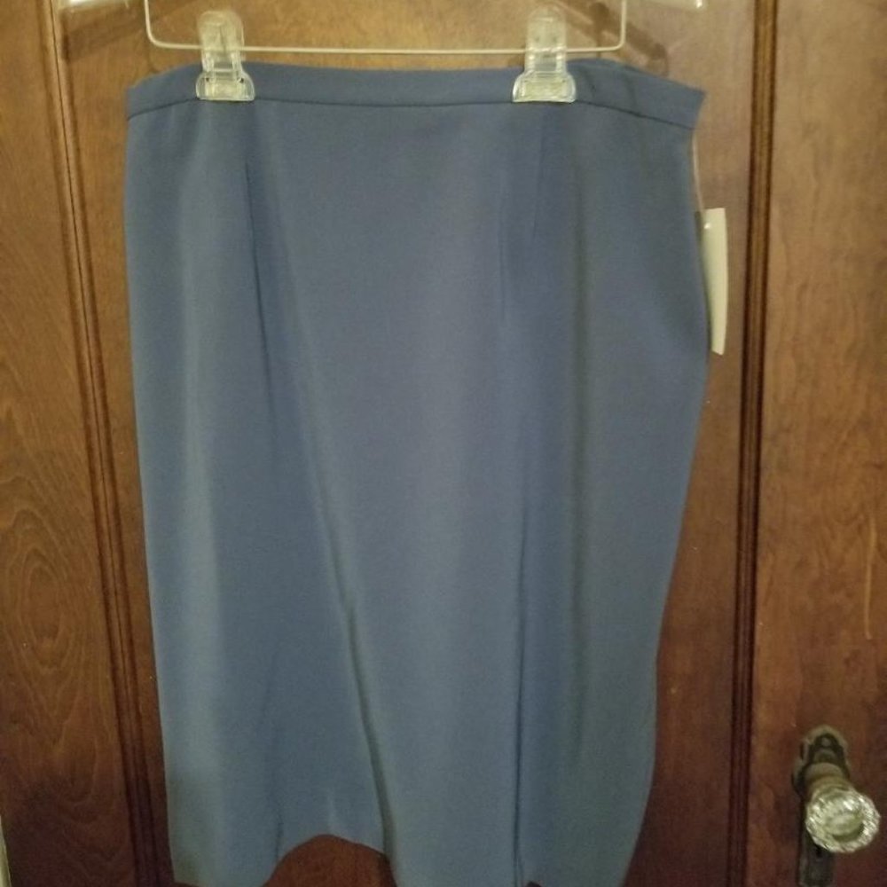 Kasper Suit - Picture 4 of 5